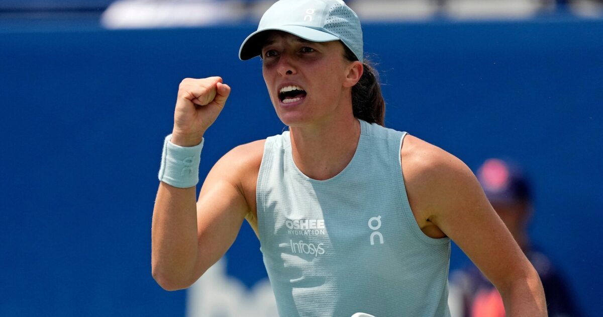 Alexandrova Stuns Sabalenka at National Bank Open